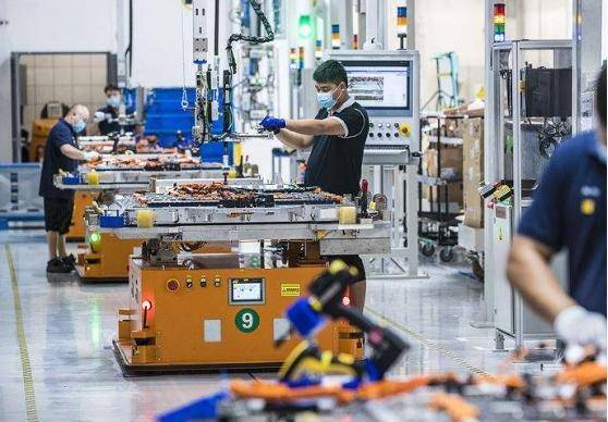 工廠建起來了，工人卻不好招了 為何國內(nèi)工廠與外企招工狀況截然相反？